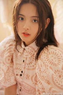 爆料娱乐圈杨超越是谁,杨超越是谁？揭秘这位话题女星的背后故事  第1张